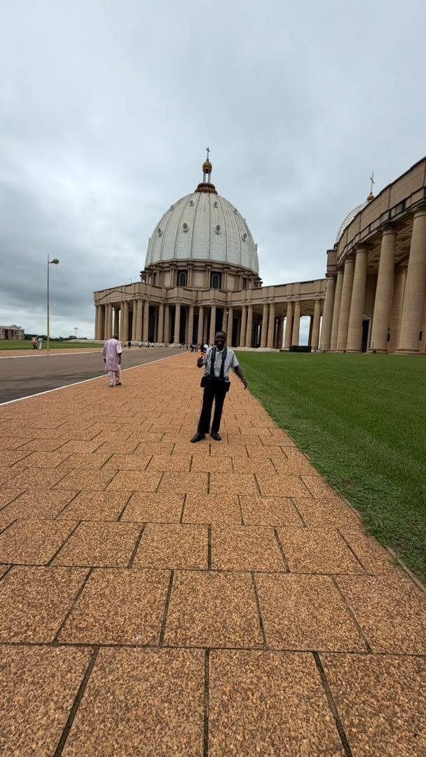 Approaching the Basilica of Our Lady of Peace, Yamoussoukro
