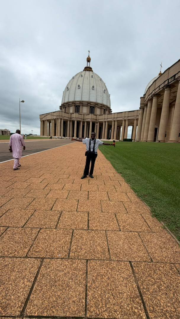 Approaching the Basilica of Our Lady of Peace, Yamoussoukro